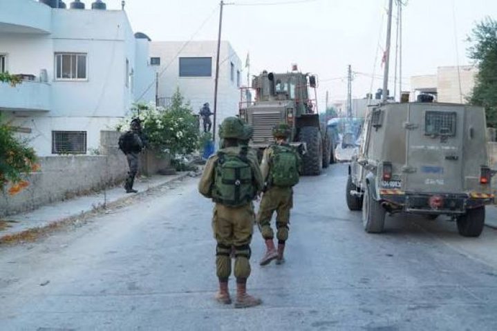 اعتقالات ومداهمات وإضراب شامل في الظاهرية حدادًا على الشهيد محمد نصر الله