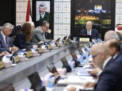 رئيس الوزراء يتابع سير عملية المراجعة الوظيفية في الدوائر الحكومية