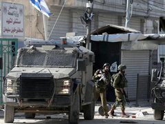 الاحتلال يقتحم مراكز إيواء النازحين في جنين