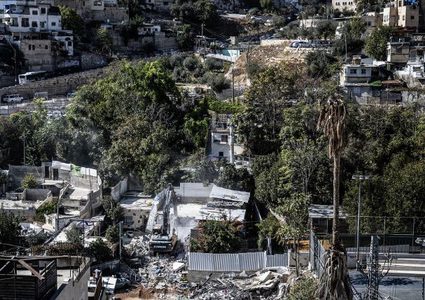 الاحتلال يخطر بهدم منزلين لشقيقين في سلوان