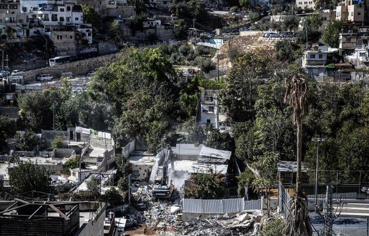 الاحتلال يخطر بهدم منزلين لشقيقين في سلوان