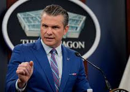 وزير الدفاع الأمريكي: البنتاجون سيكون مستعدا لتنفيذ ما يريده ترامب بشأن إيران
