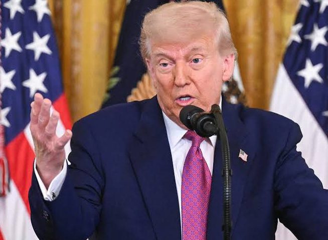 ترامب محذرا إيران: إما اتفاق نووي أو مواجهة هجوم "أسوأ بكثير"