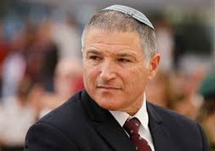 رئيس الشاباك يواجه ضغوطا بعد شبهات تورط قريب له في تهريب بضائع إلى غزة