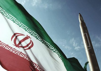 ايران: جاهزون للقتال وأيدينا على الزناد، وعلى واشنطن مغادرة المنطقة