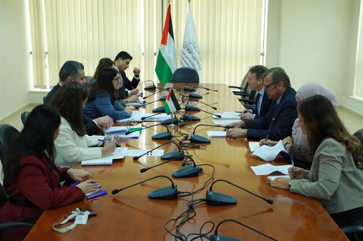 عقد جلسة مشاورات سياسية بين وزارة الخارجية الفلسطينية ونظيرتها الهولندية