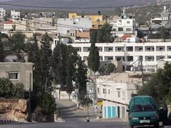 الاحتلال يخطر منشآت ومنازل بوقف العمل قرب مدخل قفين شمال طولكرم