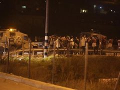 مستوطنون يهاجمون بلدة سنجل