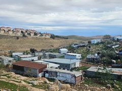 مستوطنون يقتحمون تجمع أبو النوار البدوي قرب بلدة العيزرية