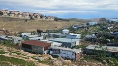 مستوطنون يقتحمون تجمع أبو النوار البدوي قرب بلدة العيزرية