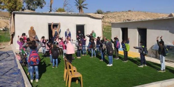 مستوطنون يعرقلون عمل الطواقم التعليمية في مدرسة المالح بالأغوار الشمالية