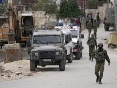 قوات الاحتلال تقتحم العيسوية وسلوان في القدس