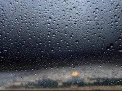 حالة الطقس: منخفض جوي مصحوب بأمطار غزيرة وبعواصف رعدية