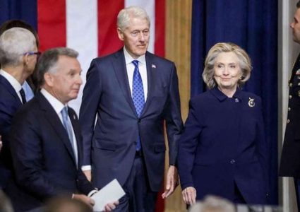 وثائق إبستين.. هيلاري وبيل كلينتون سيدليان بشهادتيهما أمام الكونغرس