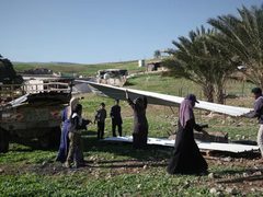 إصابة امرأة باعتداء الاحتلال على المواطنين في الأغوار الشمالية