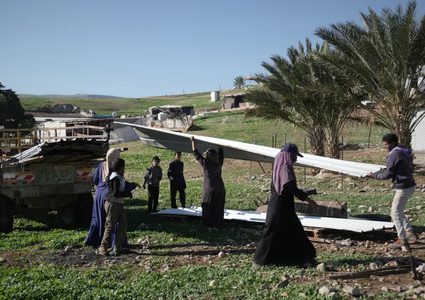 إصابة امرأة باعتداء الاحتلال على المواطنين في الأغوار الشمالية