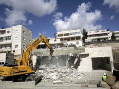 سلطات الاحتلال تصدر أوامر إخلاء لعائلات مقدسية في حي بطن الهوى ببلدة سلوان