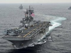 الجيش الأميركي يعلن إسقاط مسيرة إيرانية اقتربت من حاملة طائرات