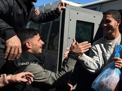 الاحتلال يفرج عن 9 أسرى من ابناء قطاع غزة اعتقلهم خلال الحرب على القطاع.