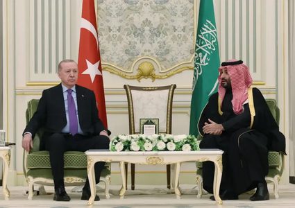 السعودية وتركيا تدعوان لتثبيت وقف إطلاق النار والتمهيد لعودة السلطة إلى غزة