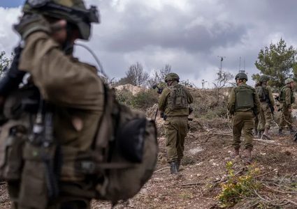 اتهام 12 إسرائيليًا بينهم جنود بتهريب بضائع لغزة وتمويل حماس خلال الحرب