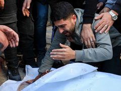 9 شهداء في قصف الاحتلال خيام ومنازل النازحين شرق غزة وجنوب خان يونس