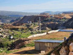 محافظة القدس: سلطات الاحتلال تبدأ بشق "شارع 45" الاستيطاني شمال القدس المحتلة