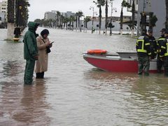 اجلاء ١٤٥ الف بسبب الفيضانات في المغرب
