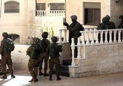 الاحتلال يداهم منازلا في الحي الشرقي قي جنين