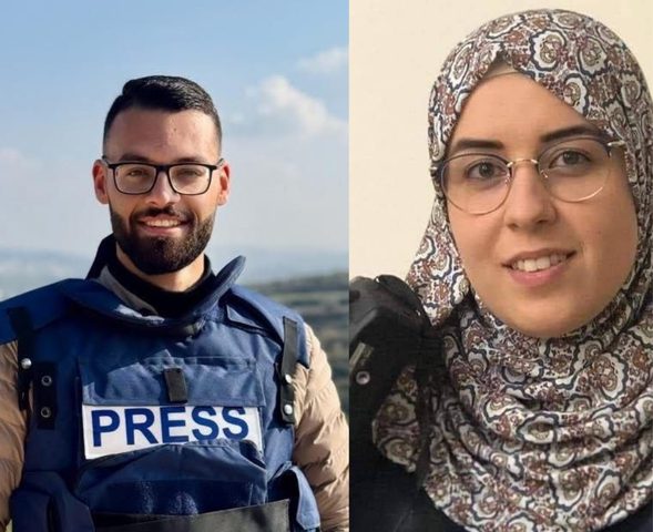 الاحتلال يعتقل صحفيان على حاجز عسكري شمال رام الله