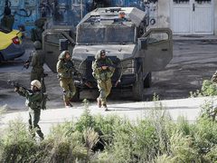 إصابات بالاختناق خلال اقتحام الاحتلال مخيم بلاطة شرق نابلس