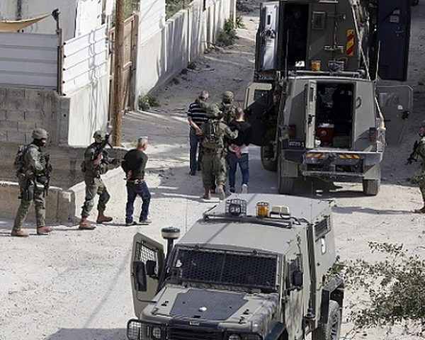 الاحتلال يعتقل مواطنا ومستوطنون يعتدون على الأهالي شرق بيت لحم