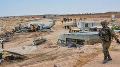 الاحتلال يعتقل مواطنين من يطا جنوب الخليل