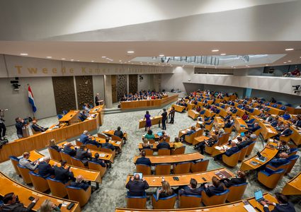 البرلمان الهولندي يُلزم الحكومة بخفض واردات الأسلحة الإسرائيلية