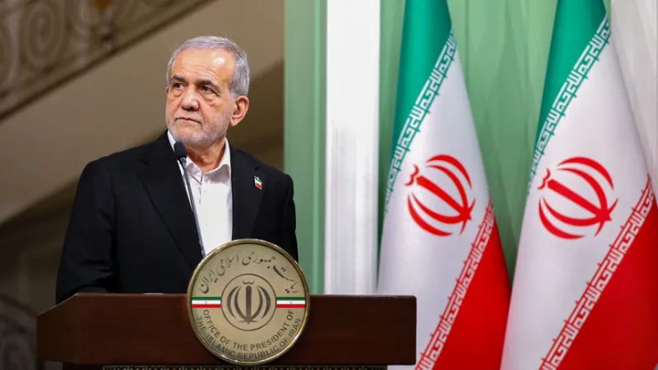 إيران تعتبر المفاوضات مع أمريكا "خطوة إلى الأمام" وتؤكد على حقها النووي الكامل