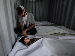 3 شهداء منذ صباح اليوم: شهيدان برصاص وقصف الاحتلال وسط وجنوب قطاع غزة