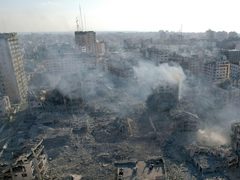 غارات ونسف منازل وإطلاق نار وقصف مدفعي في مختلف مناطق قطاع غزة