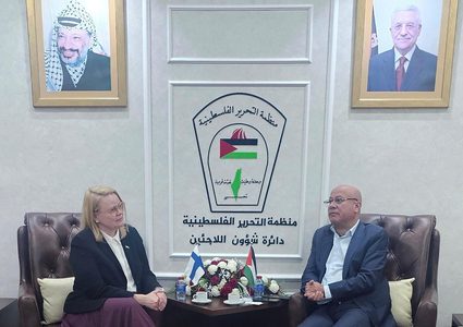 أبو هولي يدعو فنلندا لتجديد اتفاقية التمويل المتعدد السنوات مع الأونروا