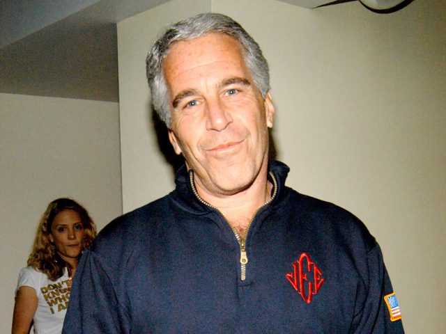 هل كان إبستين عميلاً للموساد؟ ملفات جديدة تُعمّق الغموض حول علاقاته بإسرائيل