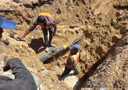 سلطة المياه تبحث إجراءات إستراتيجية لضمان صمود قطاع المياه في غزة