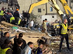 تسعة قتلى بانهيار مبنى سكني في طرابلس شمال لبنان