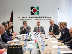 لجنة الانتخابات تجتمع بمجموعة العمل الدولية الخاصة بالانتخابات