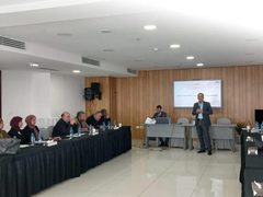 "المالية" تبحث تطوير منظومة المتابعة والتقييم لتعزيز الأداء الحكومي