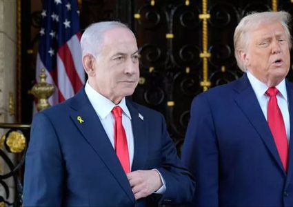 ترمب ونتنياهو يبحثان الملف الإيراني وسط تحركات عسكرية أميركية بالشرق الأوسط