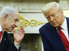 ترمب يعلن إصراره على استمرار المفاوضات مع إيران