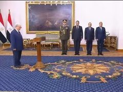 الحكومة المصرية الجديدة تؤدي اليمين الدستورية أمام الرئيس السيسي