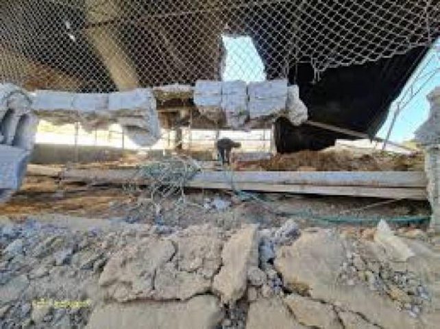 قوات الاحتلال تهدم مزرعة دواجن في قرية شوفة جنوب شرق طولكرم