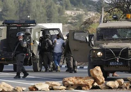 الاحتلال يعتقل 7 مواطنين من طولكرم