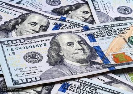 الدولار عند أدنى مستوى له منذ 30 عاماً