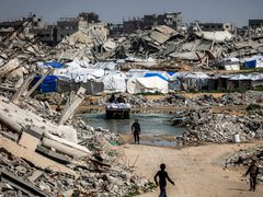 مصابون بالرصاص وعمليات نسف مبانٍ واسعة في أنحاء متفرقة من قطاع غزة